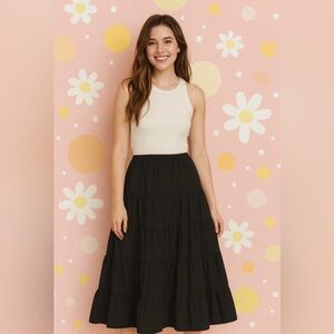 🖤 Ann Taylor LOFT Black Tiered Midi Skirt
XS 4 6 | 100% Cotton | Side Zip